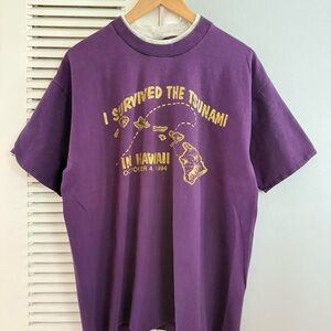 Vintage 90’s Hawaii ‘I Survived The Tsunami In Hawaii October 4, 1994 T-shirt
